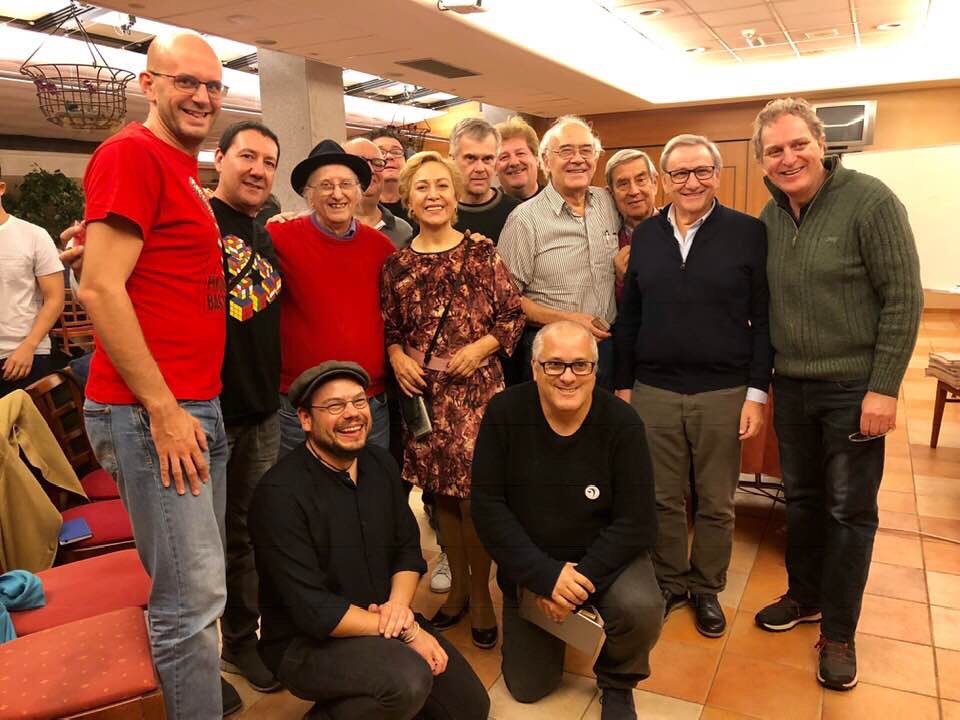 MagoMigue68's tweet photo. Otro año más hemos compartido noches de amistad y buena magia en El Escorial...  ¡viva la magia! https://t.co/Wjz0HMVsus