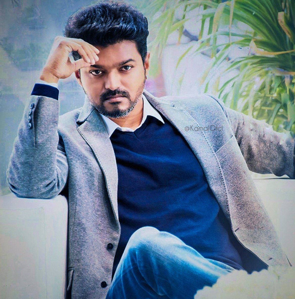Vj_Mahi_freak's tweet photo. Top Tuckeru Sharp lookeru 🔥
#ThalapathyVIJAY 😍💜
#Sarkar #SarkarDiwali 😎 https://t.co/NYhpTntvHm