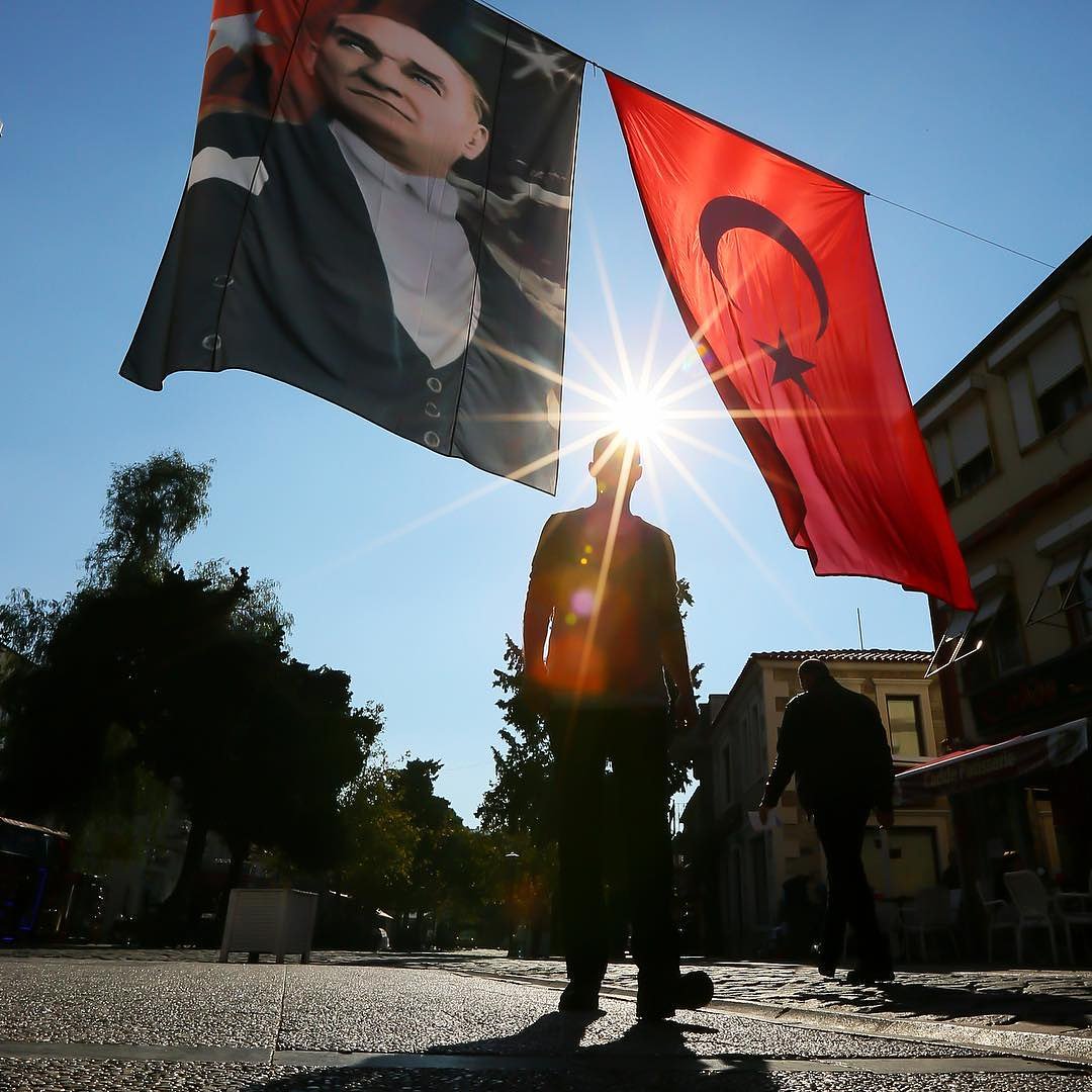 ''Efendiler yarın Cumhuriyeti ilan edeceğiz!'' Gazi Mustafa Kemal Atatürk, 28 Ekim 1923

#29ekim #CesaretleYürü