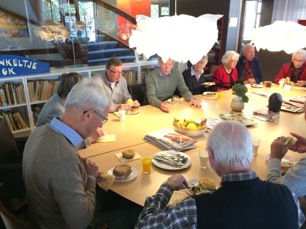 BCJump85's tweet image. Meer bridgeplezier met het rondje om de kerk