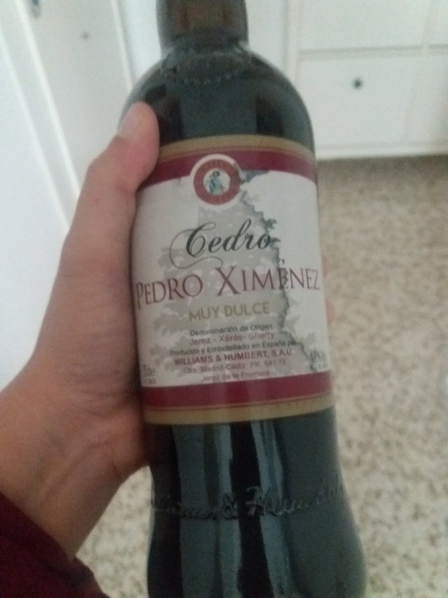 LookingMagazine's tweet image. Regalos que llegan al ❤...y si es de @bodegaswilliams al corazón y al paladar! 

#maravillasdejerez