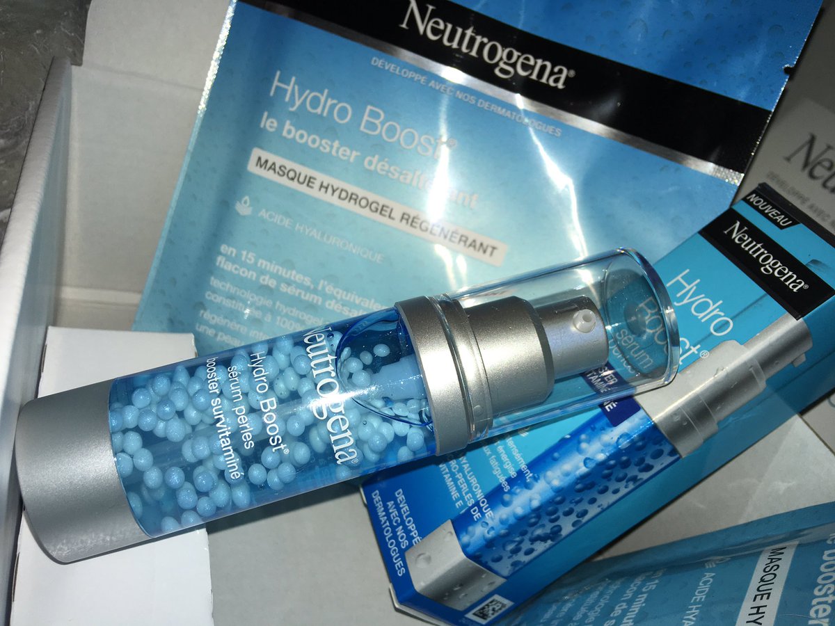 NafreyVanadis's tweet photo. Nouveau test avec @neutrogena #hydroboost #serumperle ! La texture est géniale et les petites billes sont trop délire 😜🍀🌱#love #beauté #testeuse #colis #ambassadrice #testeproduit https://t.co/6tcNPqnvbN