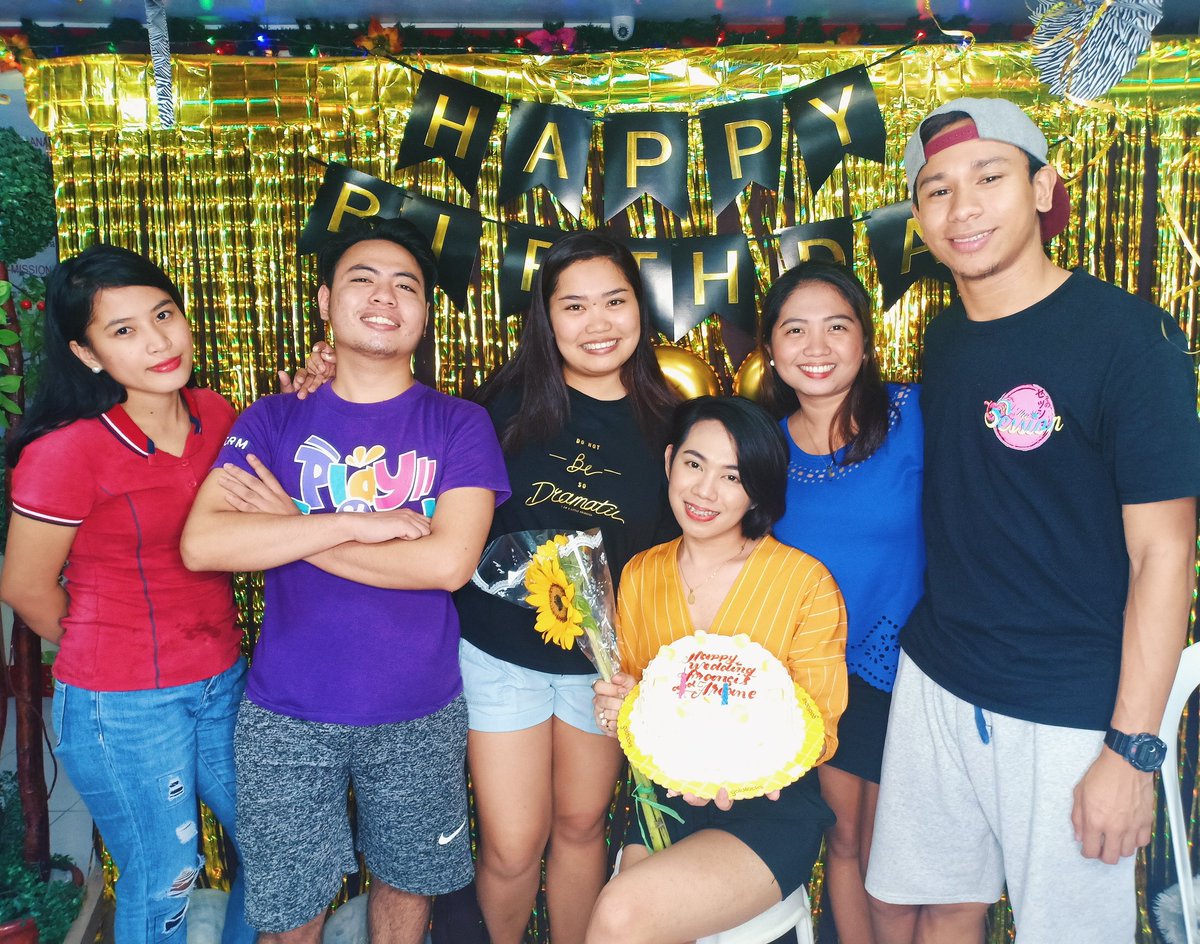 Frncsrobles's tweet photo. ADVANCE BIRTHDAY CELEBRATION πππ
Thankyou guys for coming! Love you all π
#Birthdaymo? https://t.co/54fesBVvCE