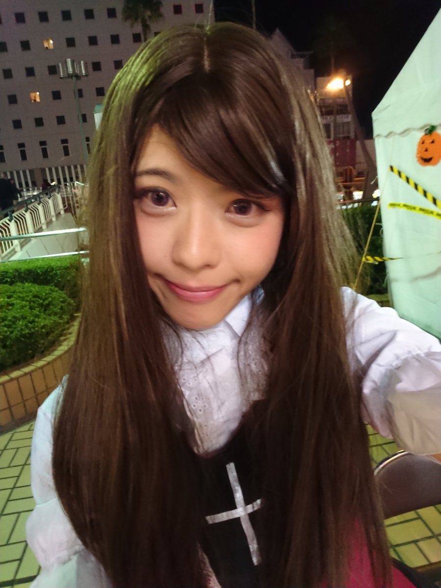 19340609_Donald's tweet image. 今日はアミコドームで楽しいハロウィンイベントが有りました‼️

我らがはぴかも出演✌️やっぱりはぴかの歌はえーなー😆

沢山の演者さんの記念撮影は贅沢な1枚😎

#しみか #class0 #くる #トッティ #劇団まんまる #AI #フランチェスカ #いつか和 #アミコドーム