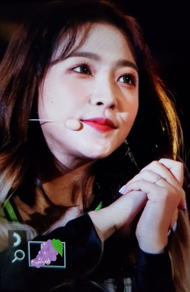 yeriyeah3051's tweet photo. 181028 원아페

#예리 #yeri #RedVelvet #레드벨벳 https://t.co/wk8yKISUdm