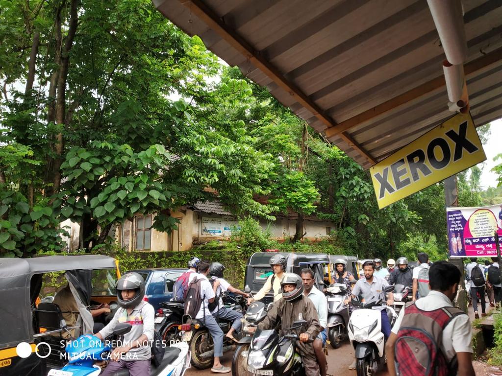 KartikVadnikop3's tweet photo. This problematic bridge is located in Nehru Nagar, Puttur, D.K. *The railway bridge is very narrow and difficult* for the movement of the passengers, vehicles.
#RailBridgeWideBridge
@RailMinIndia
@PiyushGoyaloffc
@Central_Railway
@narendramodi
@PMOIndia
@DVSBJP
@nalinkateel https://t.co/eeNGibUwHk