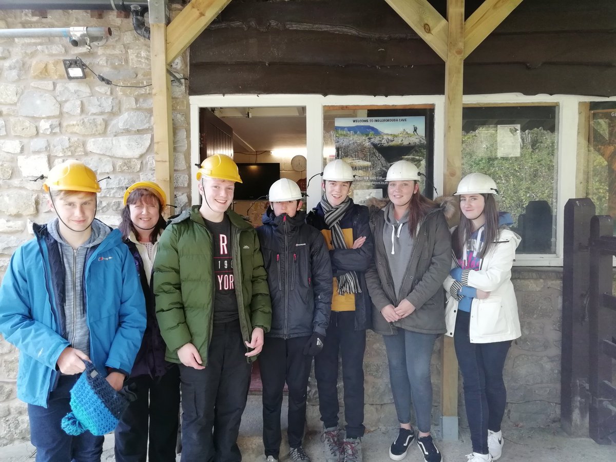 DHSGeog's tweet photo. We are cave ready! @DennyHighSchool https://t.co/UR17CN90ju