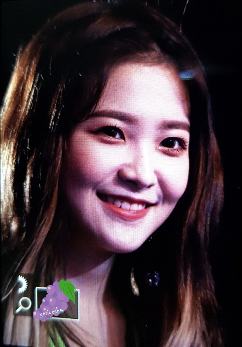 yeriyeah3051's tweet photo. 181028 원아페

#예리 #yeri #RedVelvet #레드벨벳 https://t.co/hZVIfK1TXK