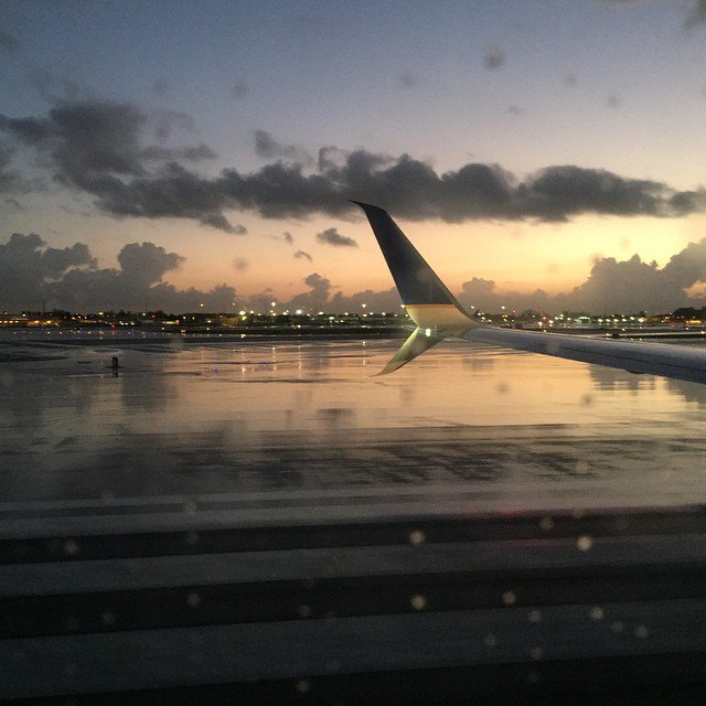 mert0zdem1r's tweet photo. Morning take-off. #miamitochicago https://t.co/Ybe3KCcsTx