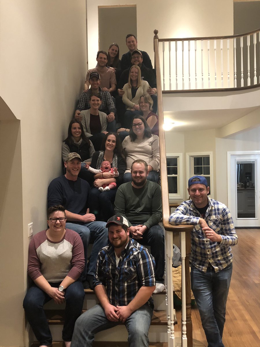 13Razorbacks's tweet image. How has it been five years since graduation?! An excellent reunion once again - even featuring a future OAC 2040 Aggie! #aggiesforlife