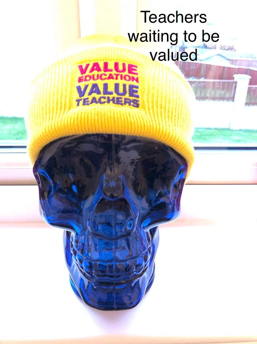 IsabellaMontg14's tweet photo. #ValueEducationValueTeachers #PayAttention #EIS27Oct https://t.co/J0d1xAxLDg