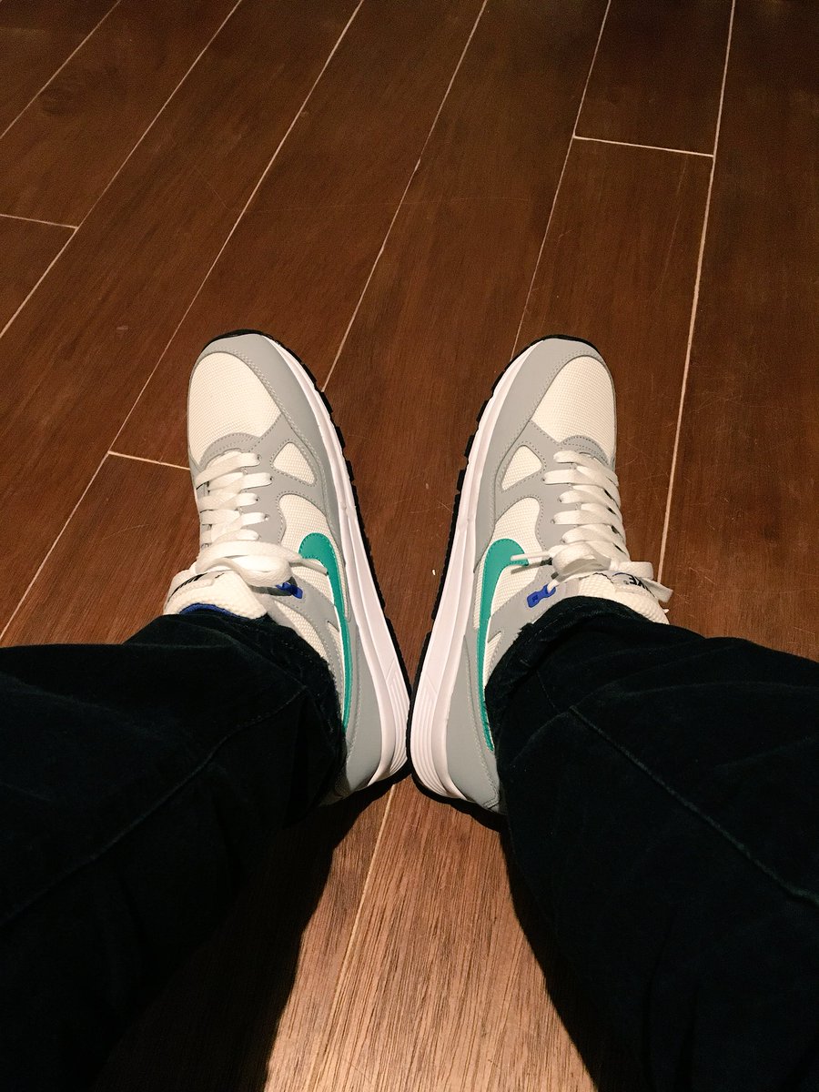 vagabond_at_tyo's tweet image. むちゃくちゃカワイイスニーカー買ってしまった👟🕺カラーリングとアッパーの切り替えのバランス良すぎてニヤニヤしてる☺️  NIKE AIR SPAN II 1990年発売のランニングシューズの復刻。#NIKE #AIRSPAN #SNEAKER