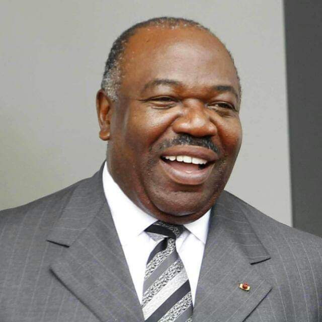 Prompt rétablissement ya Ali, le grand commandeur, l'infatigable on est ensemble la jeunesse gabonaise est avec vous.