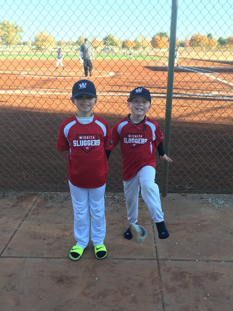 Chasin2ndchance's tweet photo. Little brothers ready of #Sluggers8u #2018monsterbash @PlayMSP representing their Slugger pride!!! https://t.co/bEjMEzmVHK