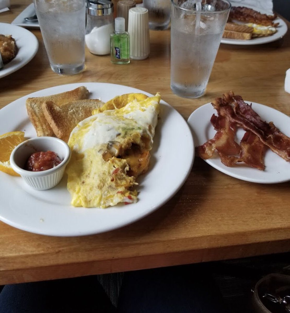 Look we all know that in #Nashville #brunchisasport. Well game up because our #JazzandEggs #Brunch is serious. We have a great selection of food, drinks, and #livemusic. Don’t miss out because this is where you need to be. #NashvilleBrunch
