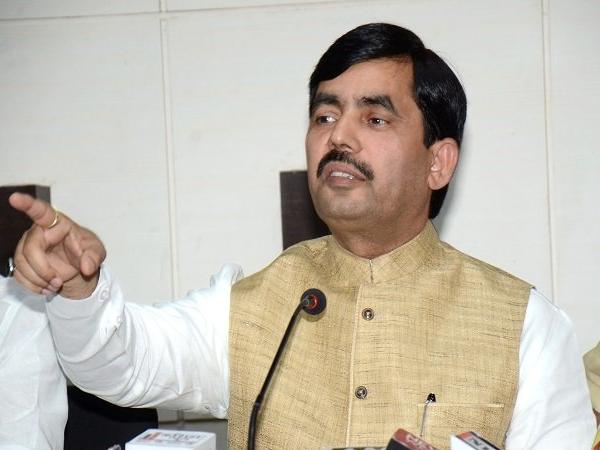 TimesNow's tweet photo. Narendra Modi is favourite PM candidate of Muslims for 2019, says BJP leader Shahnawaz Hussain

READ: https://t.co/XTwQLtA8uX https://t.co/WUZnJB4kYC