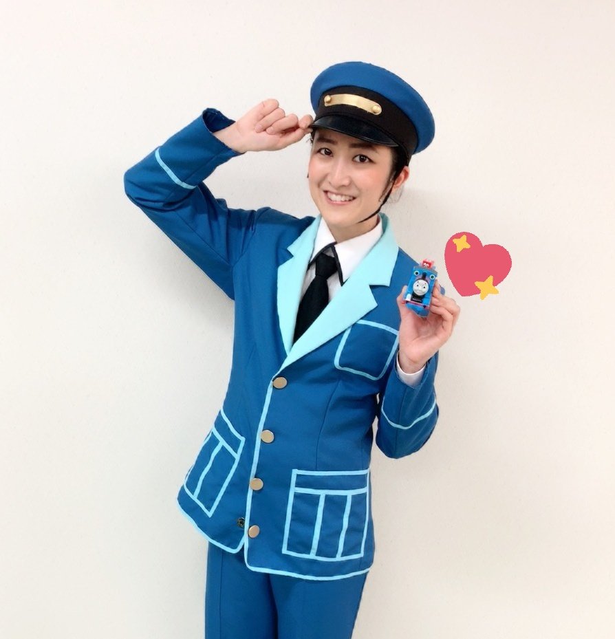 ikim3k1031's tweet photo. また、今日は2018年ラストの
トーマスミュージカル！(*^^*)
ソドー島のたからものver.でした🚂

次は…来年🎉
全国各地をかけめぐります💨

それまでみんな、待っててね💡

#トーマスミュージカル
#ソドー島のたからもの
#2018last！
#ありがとうございました♡
#トーマスの機関士
#トミタチヒロ https://t.co/d3KApP8587