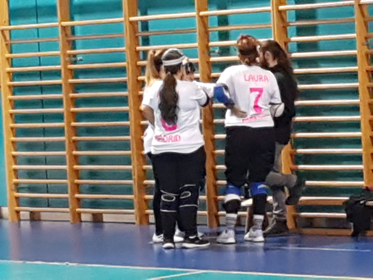 MadridMasIdeas's tweet photo. Comienzo dispar en el #XIIIMemorialDM: el A ganó 8-0 a @A_Itxaropena y el B perdió 4-12 contra #Tetuán. https://t.co/dZYsoIjRVz