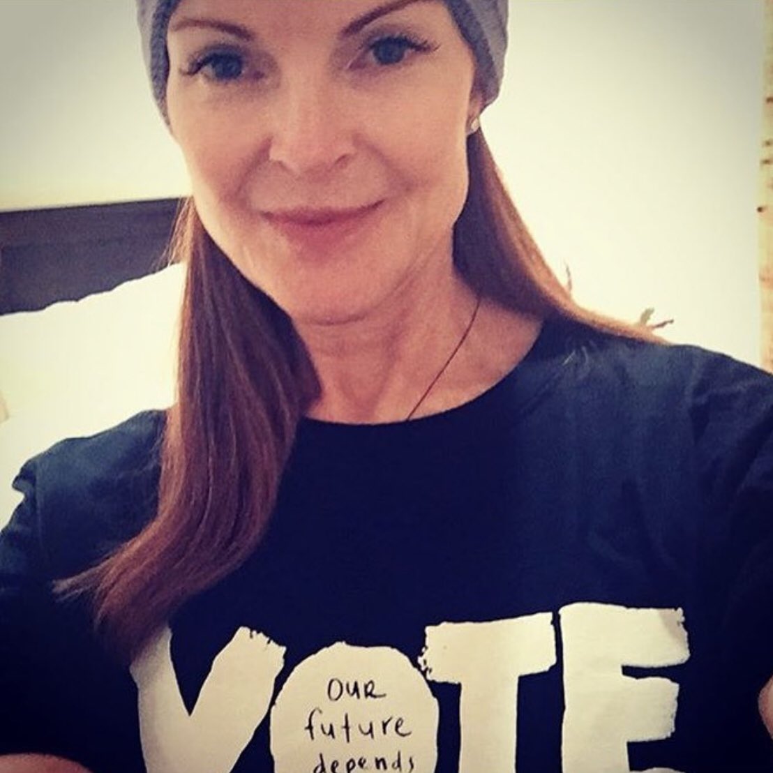 dearmarciacross's tweet photo. Today our country is totally divided and in the hands of conscious VOTE. Let us hope and pray for this country. The big day has arrived! ๐๐๐๐ป๐ง๐ท #marciacross #brazil #vote #ourfuture #prayforthiscountry https://t.co/B0pRVMyEbs