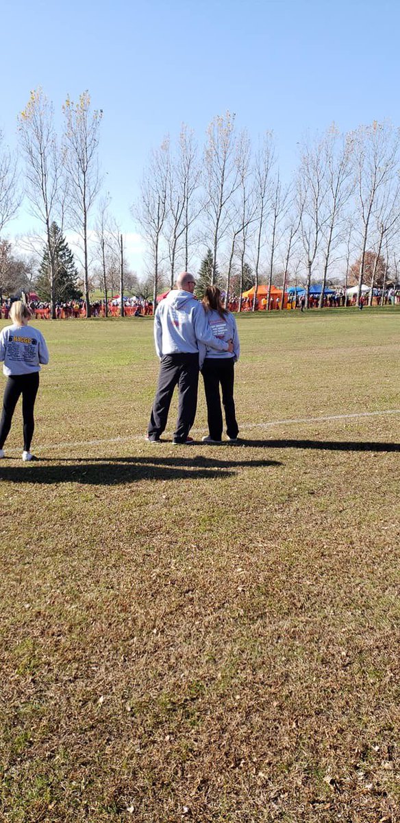 TravisCastle402's tweet photo. Wow....I can’t even express how PROUD I am of her....9th Place finish at the State XC Meet!!! Love you @toricastle_2 https://t.co/8ZqQjWQbbA