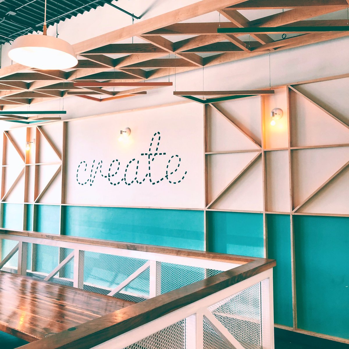 uxpress_'s tweet image. How are you using your extra hour today? The clocks going back is a great time to catch up on blogging, creating, planning and posting.
#bloggerstribe #blogginghour #timetoblog