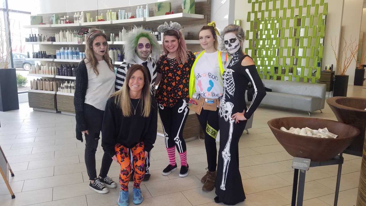 AshaSalonSpa's tweet photo. Happy Boo-tiful Halloween....with love from our family to yours!!!!
#chciagosalon #chicagospa #halloween #happyhalloween #rockford #lombard #bucktown #schaumburg #costumes #makeup #halloweenmakeup https://t.co/nqm7QvfpUz