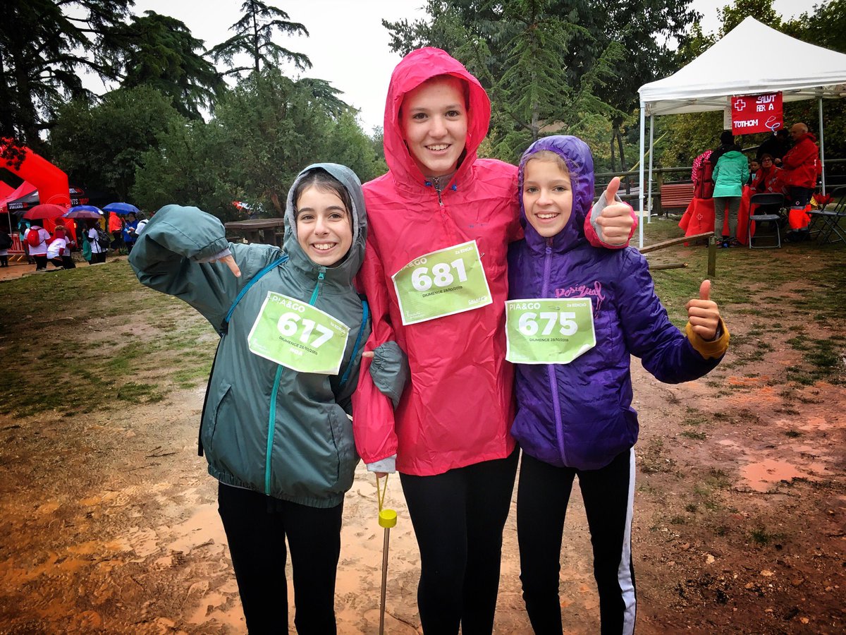 MotusEdu's tweet image. Per molt llarga que sigui la tempesta, el sol sempre torna a brillar entre els núvols. (Khalil Gibran) Aquí en tenim 3 de molt brillants  després de participar a la plujosa però fantàstica 2a #PIAandGO @PIAandGO @EscolaPiaCaldes @escolapiacat @epnsdiputacio Enhorabona a tothom!