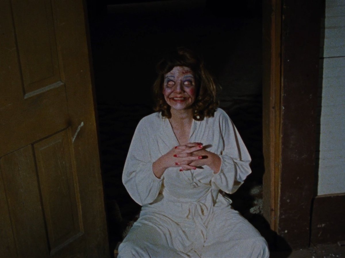 SimonPsychosis's tweet photo. #OctoberHorrorMovieChallenge
Day 28: #TheEvilDead
37 years later, and it still has lost NONE of its impact. Quite possibly my favorite ending to any horror film, too. Amazing.
Rating: 9.5/10
#Horror #BruceCampbell #SamRaimi #EllenSandweiss
#HalDelrich #BetsyBaker #SarahYork https://t.co/2DnY1x2L9R