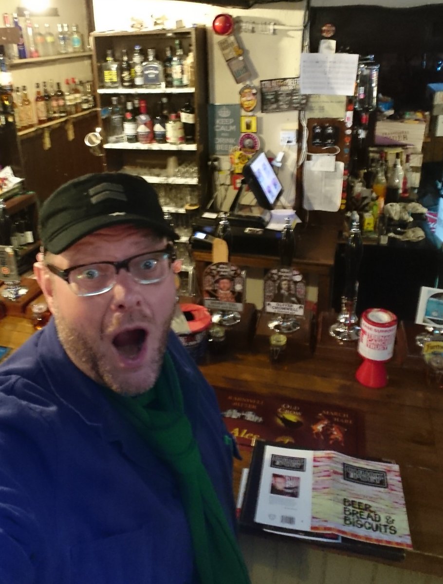 CHUCKthePOET's tweet photo. Live at @FestCtrl #shirehorse #Kettering with @robjimreeves playing a tune about selfies https://t.co/C8WbEvARtF