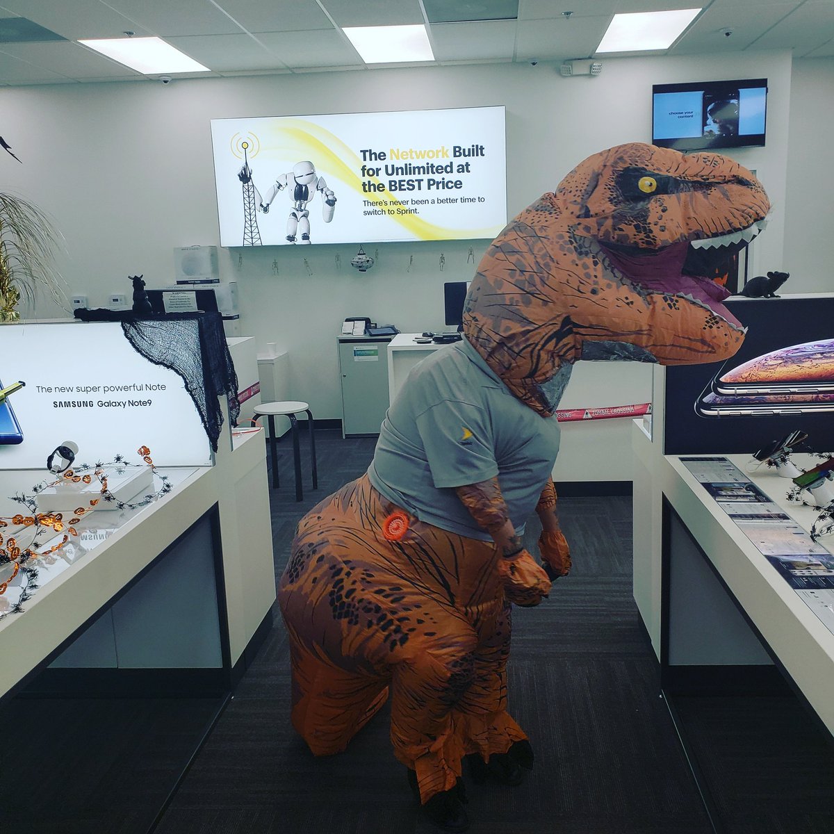 nzamora4 (@netzamora) on Twitter photo Great SST at our Stanton Sprint Location.. #SprintTrex #Sprint <a href="/jgonz30/">Jess🌙</a> <a href="/kkwestisbest/">kevin kunkel</a> <a href="/tracySprint/">TracysPrintDesigns</a> @lyn_eleven <a href="/Dlloera01/">Denise Loera</a> @Sprint5232 @sprint Great SST at our Stanton Sprint Location.. #SprintTrex #Sprint <a href="/jgonz30/">Jess🌙</a> <a href="/kkwestisbest/">kevin kunkel</a> <a href="/tracySprint/">TracysPrintDesigns</a> @lyn_eleven <a href="/Dlloera01/">Denise Loera</a> @Sprint5232 @sprint