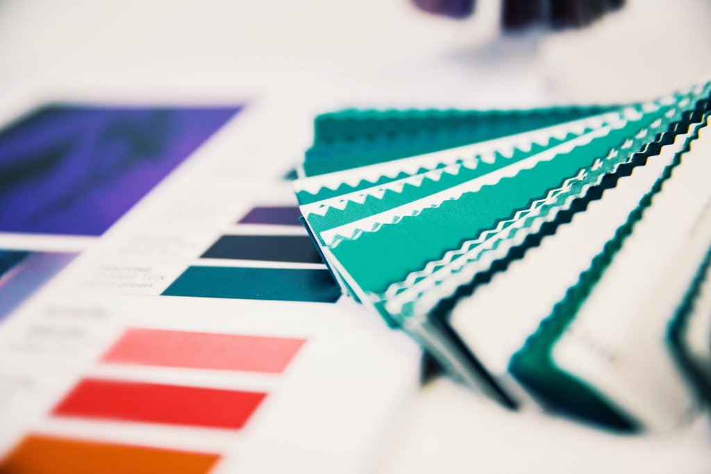 frs_apparel's tweet image. Select from a range of fabric swatches we sample for your pantones to make sure your final products turn out exactly as it was designed! #apparelproduction #clothingmanufacturer #privatelabelmanufacturer #clothingfactory #chinafactory #insideindustry #apparelsourcing