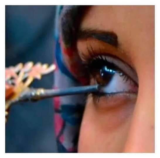 وكلمة ( عيوني ) 
حينما أناديك عندي 
بألف قصيدة مما يبدعون