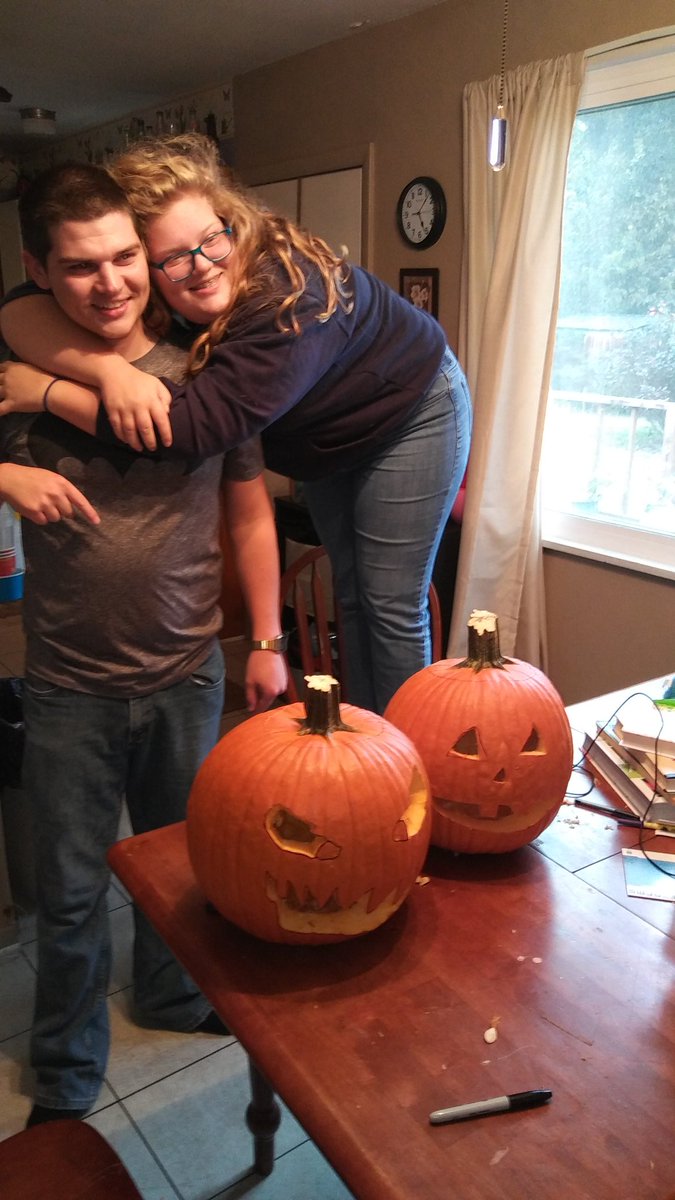 OwnbyLuke's tweet image. Bradley and Bailey and pumpkins