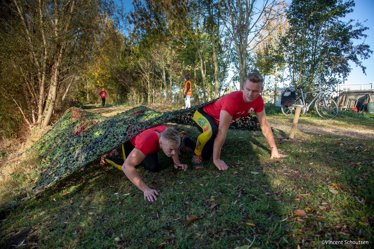 gerdivinia's tweet photo. Geen waterpartijen (droogte!) en geen modder bij de #survivalrun van #Stormrun in #Deest. https://t.co/DgbpdiNOxW
