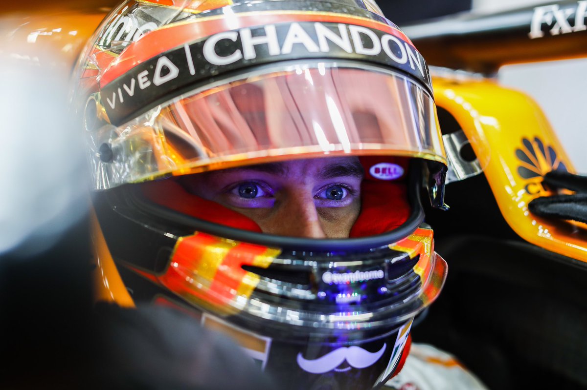 McLarenF1's tweet photo. With 5 laps to go at the #MexicoGP, @svandoorne is running in P8. 👊🇲🇽 https://t.co/y5Xxzmethu
