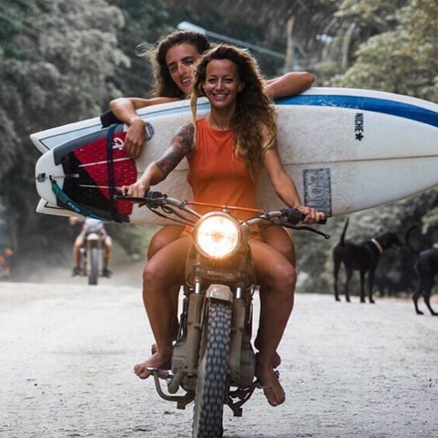 ssg_mag's tweet photo. Did someone say road trip? Yes please!
•
Surfer🏄♀️~ @naylatawa
Pic📸~ @debbieyeaphoto for @makarawear
•
•
•
#surfsirens #surflikeagirl #surfgirl #surfergirl #womenssurfing #girlsurfer #surflife #surfher #roadtrip #bali #followyourhappy https://t.co/Z9wSDz9IBP https://t.co/gwa2sWe02c