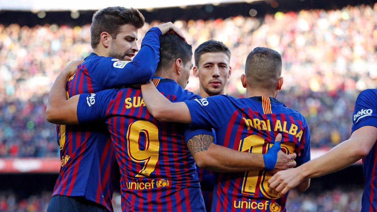 3gerardpiqueHQ's tweet photo. 🙌🙌🙌🙌🙌

#ElClásico #ForçaBarça https://t.co/NcHqbm8p6j