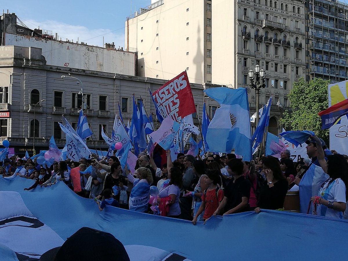 VidaArg's tweet photo. Argentina se pone de pie en varias provincias. 
Queremos una educación Sexual sin ideología de género. 
#ConMisHijosNoTeMetas https://t.co/7RGabjpye8