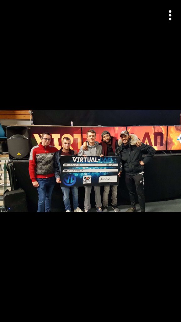 zOKAnCsgo's tweet image. TOP 1 @K4lh4n avec des gars trop chaud @AntooineJ @h0zeiden @FranckyCSGO @mugiwaraea