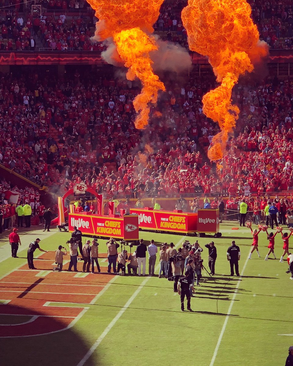 miller_misty's tweet photo. At Arrowhead, you don’t come to watch, you come to PARTICIPATE!! ❤️💛🏈 #ChiefsKingdom #LoudAndProud #DecibleUp #142.2 #LoudestStadiumInTheWorld https://t.co/198k1ZnZrs