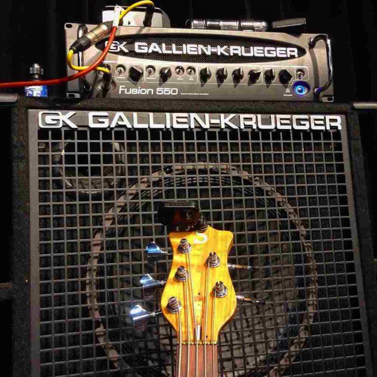 GallienKrueger's tweet photo. Check out this combination, Fusion 550 + RBH115! #gkallday #gallienkrueger #gkamps
#Repost @__dania_gabdrakhminov__
#gallienkrueger #GK #backline #bassamp #kensmith #KenSmithBass #nicestaff https://t.co/t09Bc9HTxj