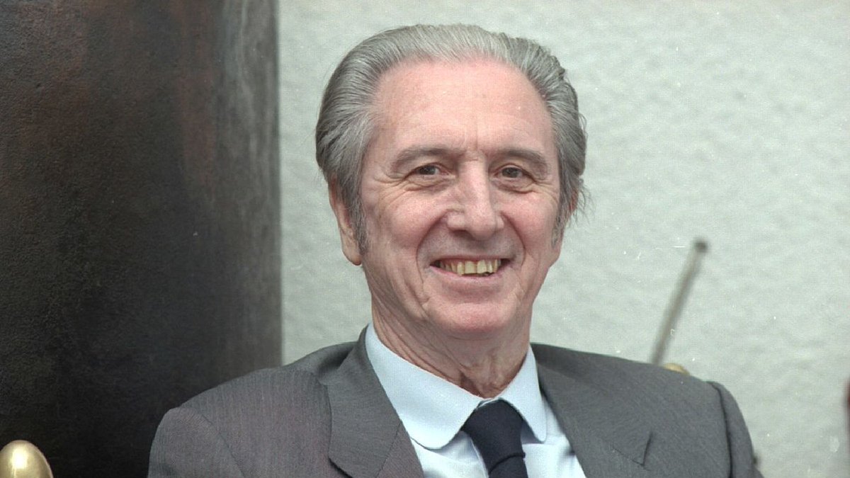 elespanolcom's tweet photo. Muere a los 88 años Luis Miguel Enciso, senador liberal por UCD e historiador https://t.co/3TfinaccQf https://t.co/SAEWp4srCz