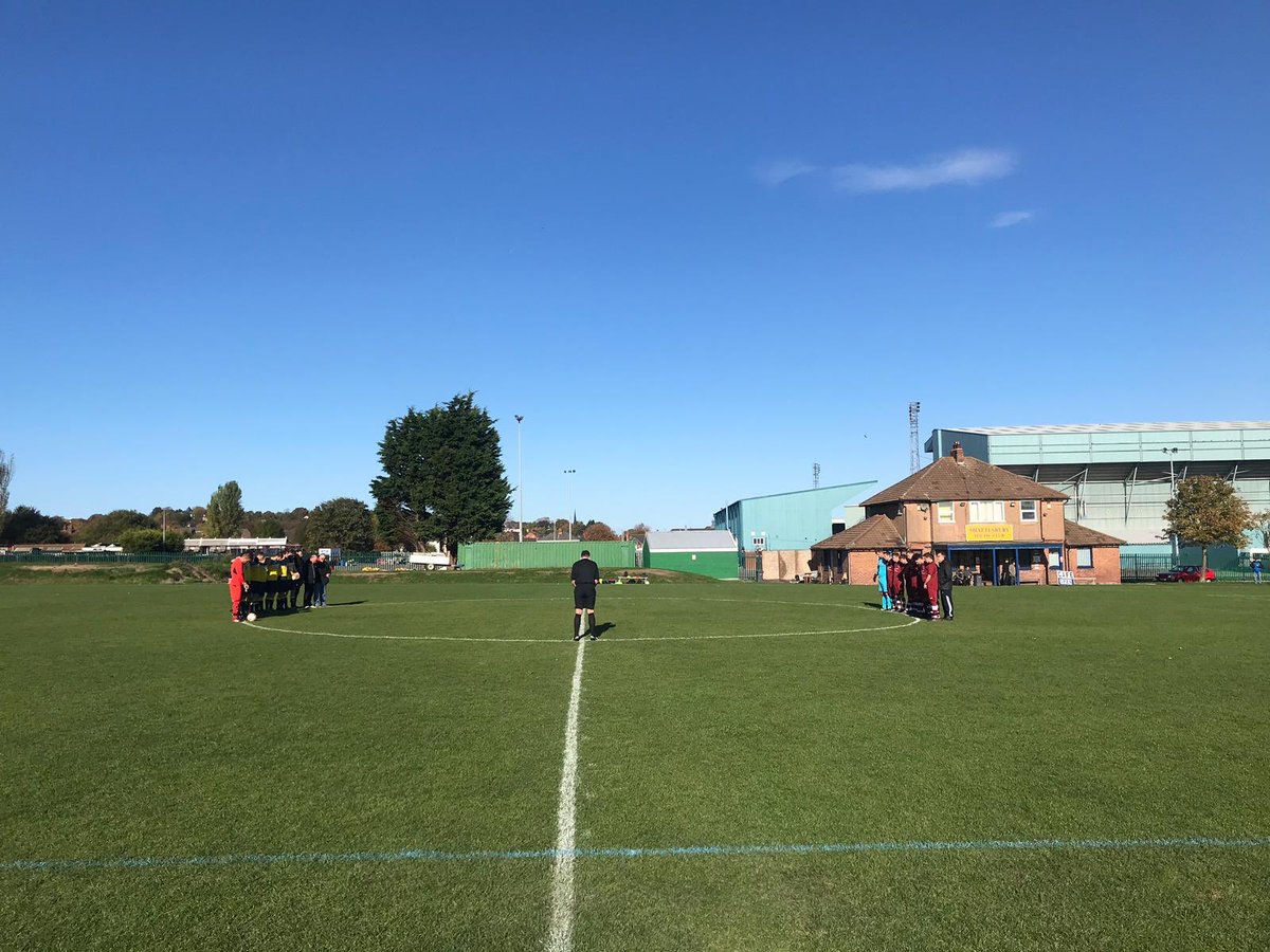 NestonNomadsFC's tweet photo. @FcShaftesbury @Shaftes1 @comeonthelions @Spideredeappeal ๐ท๐ท๐ท #RIPEdie #respect #footballcommunity https://t.co/oyxMk3mKrG