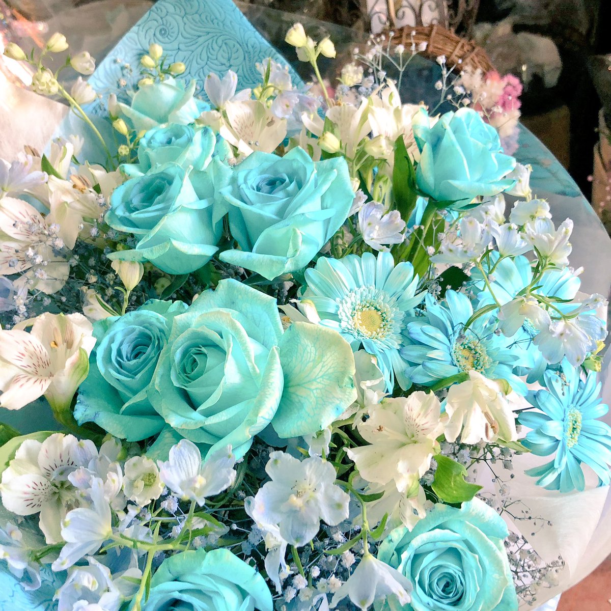 よしえ店長 在 Twitter 上 水色のお花の花束のご注文を頂きました Linlee 1stanniversary 名古屋 花屋 花広場mahiru T Co Jewtlidcqn Twitter