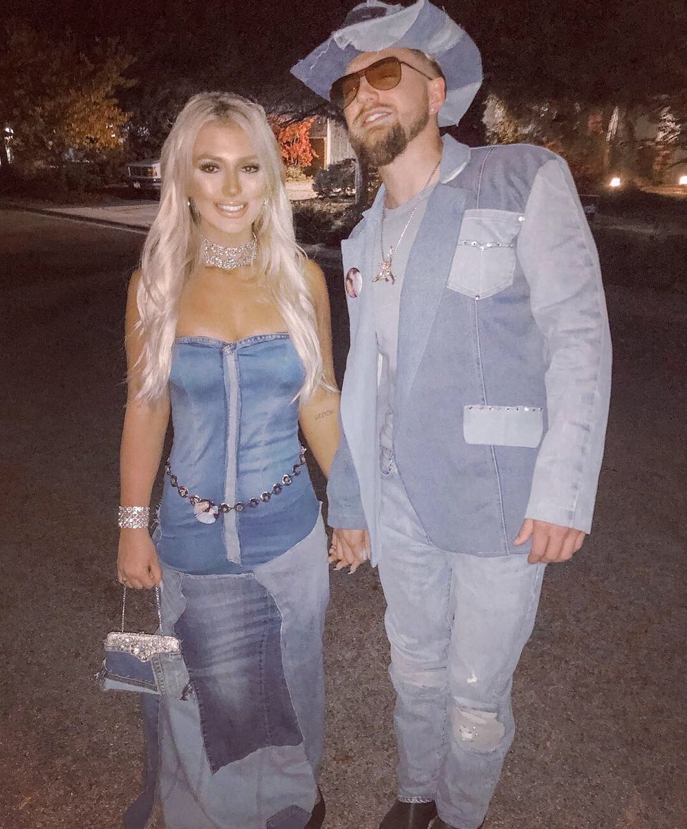 Liz Fanopoulos On Twitter Is It 2001 On Our Way To The Vma S Or Is It Halloween Britneyspears Britneyandjustin Justintimberlake Halloween Britneyween Denim Vmas Britneyandjt Itsbritneybitch Https T Co Cxwzttrey7