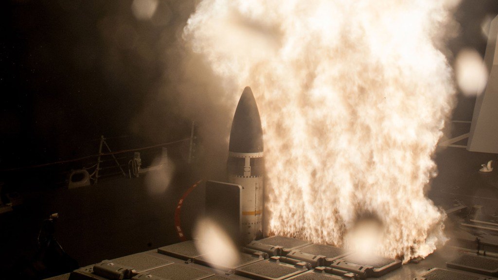 defpostmedia's tweet image. #AegisCombatSystem Demonstrates Success During At-Sea Test Against Medium Range Ballistic Missile #MRBM. #Aegis defpost.com/aegis-combat-s…