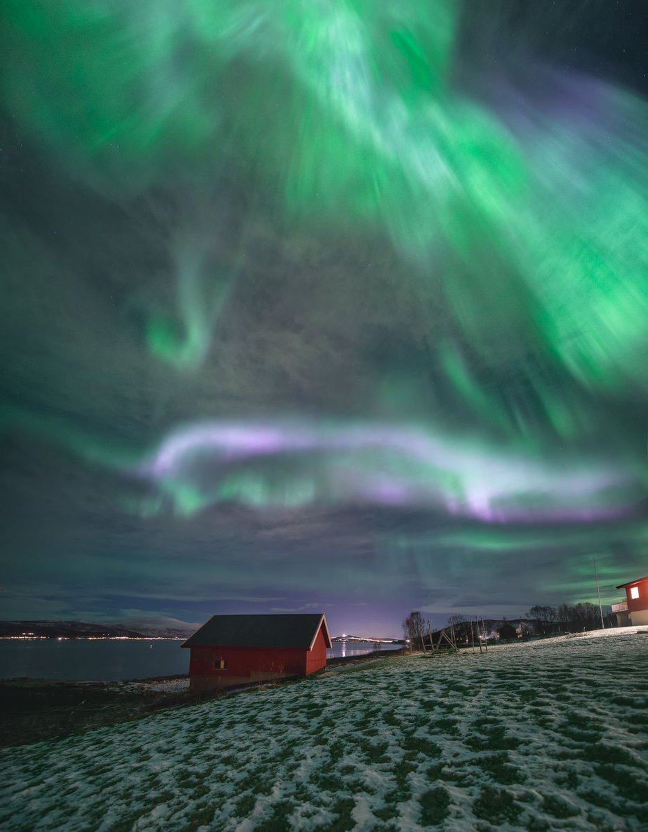 Ya estamos en temporada de auroras y uno de los mejores destinos para verlas en Europa es #Noruega 💚💚💚 En el artículo que hemos publicado podéis encontrar un montón de consejos para ver las #aurorasboreales en este país.

#northerlights 
capturetheatlas.com/es/ver-auroras…