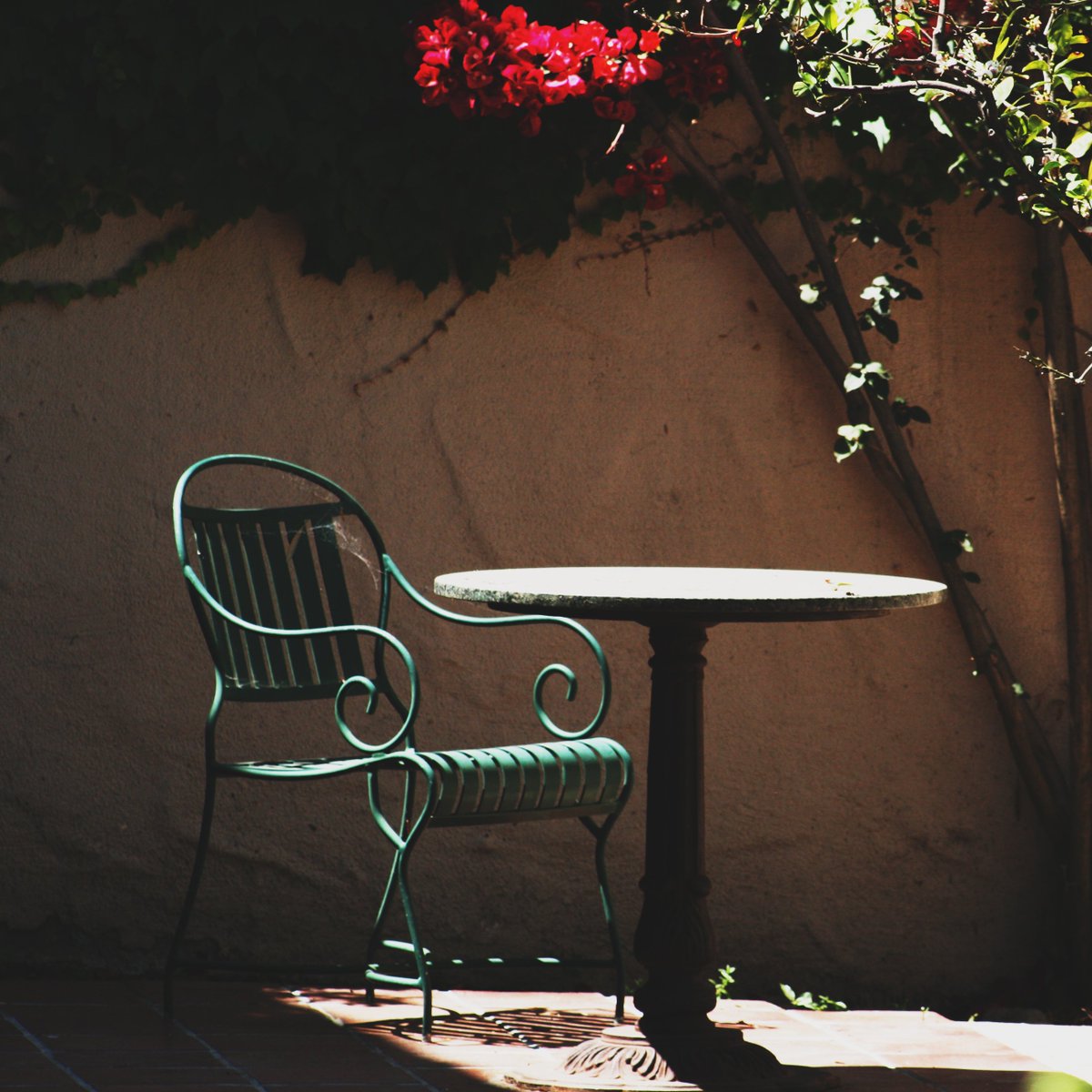 rbsandiegocom's tweet image. The Lone chair in Rancho Bernardo Inn. Great capture! Credits to the owner.
#randomplaces #ranchobernardoinn #chair #table #object #hotel #garden #ranchobernardo #ranchobernardocom