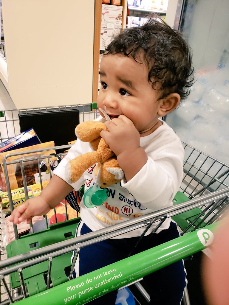 april_aka_AP's tweet image. That wine 🍷 is just soooooo cute! LOL 😜😜😜 #mommyhumor #momlife