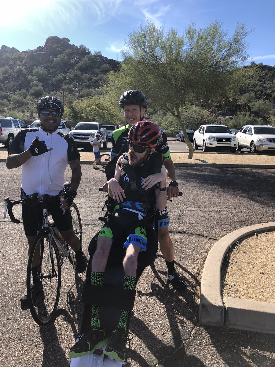 escobar7213's tweet photo. Good day 🚴🏽‍♂️😎 #roadbike #southmountain #AZ https://t.co/hxkAh0BxUQ